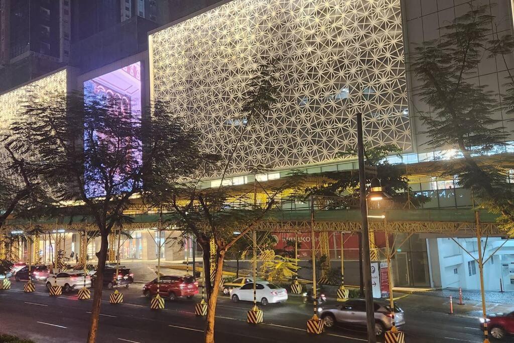 Casa Antonio At Uptown Parksuites Tower One Bgc Manila Exterior photo